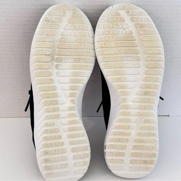Skechers Women''s Black and White Sneakers Sz 7.5 Slip On Air-Cooled MemoryFoam - Picture 10 of 10